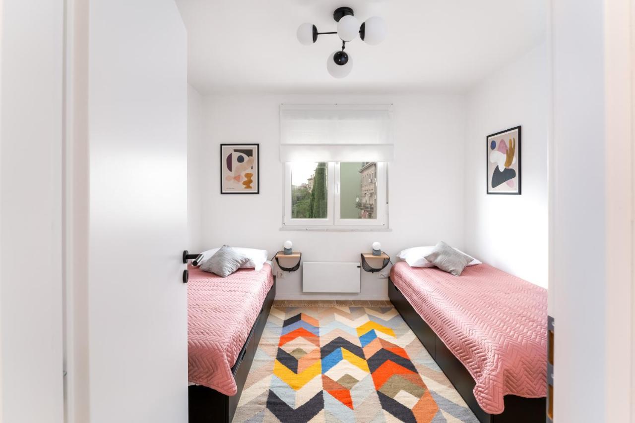 Port Apartment
